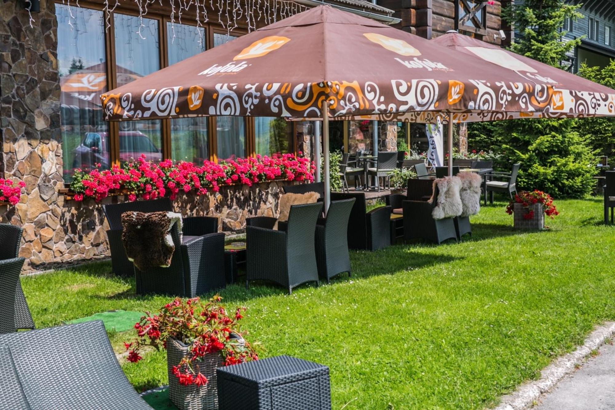 Horsky Hotel Encian 도노발리 외부 사진